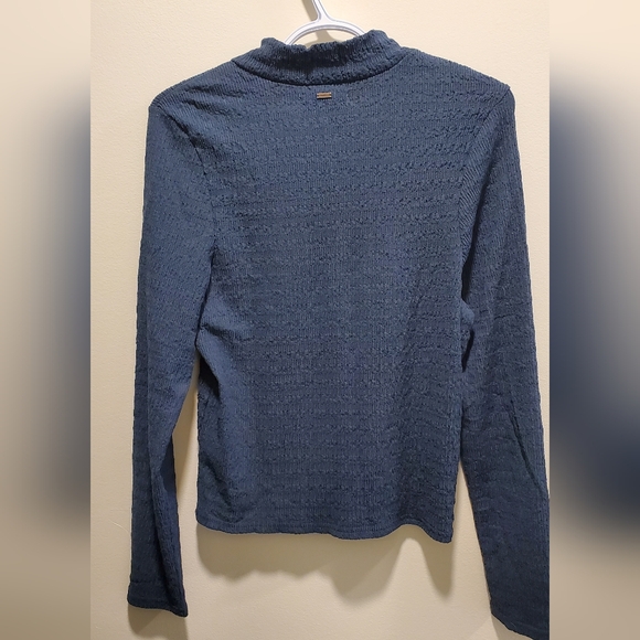 O'NEILL | Slate Roberta Longsleeves Top in Size Large - Picture 8 of 12